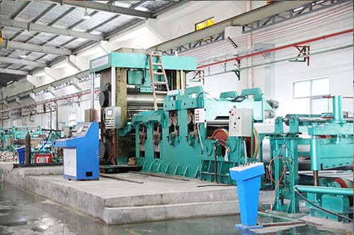 卷料壓花生產線